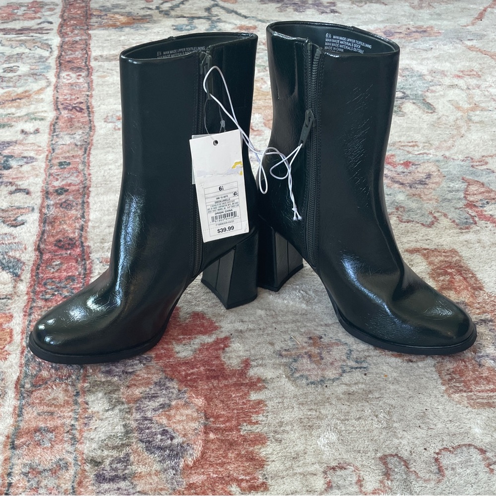 Womens a new day boots brand new! Size 6.5
